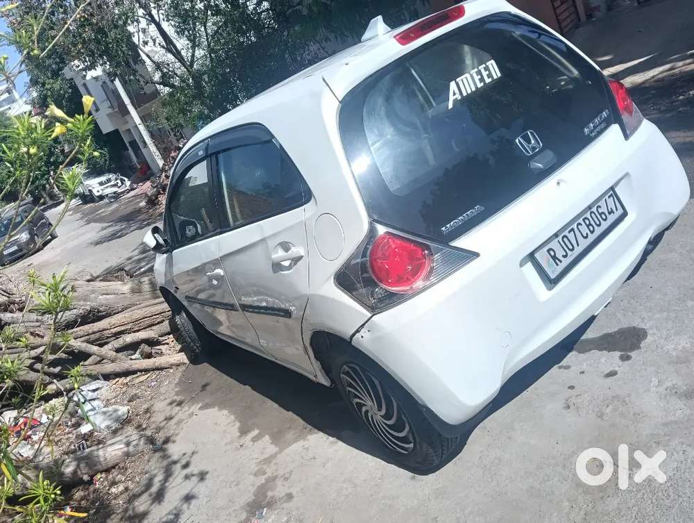 Honda Brio Welcondition Charon Power Window Power Steering Chilled