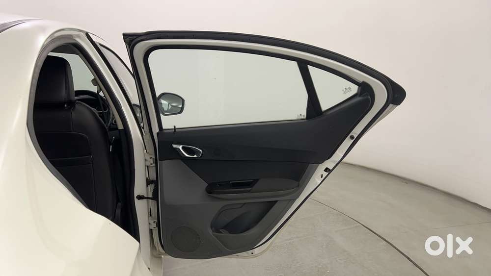 Tata Tigor Xza, 2018, Petrol