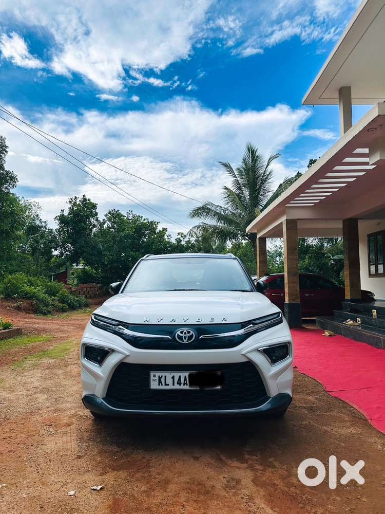 Toyota Urban Cruiser Hyryder 2023 Petrol Well Maintained