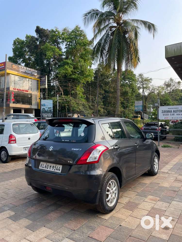 Maruti Suzuki Swift Vxi Optional, 2017, Petrol