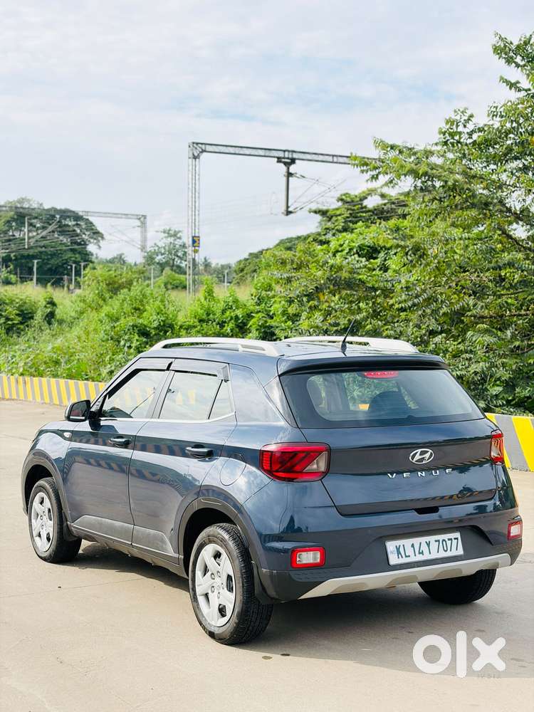 Hyundai Venue S 1.2 Petrol, 2019, Petrol