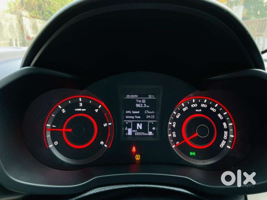 Mahindra Xuv300 W8 (o) 1.5 Diesel Amt, 2020, Diesel