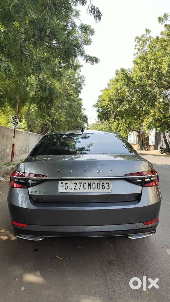 Skoda Superb 2.0 L&k Tsi At, 2022, Petrol
