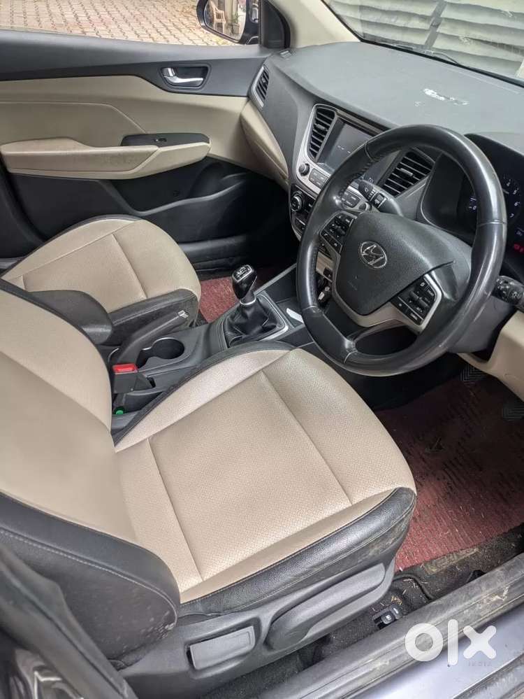 Hyundai Verna Fluidic 1.6 Vtvt Sx, 2017, Petrol