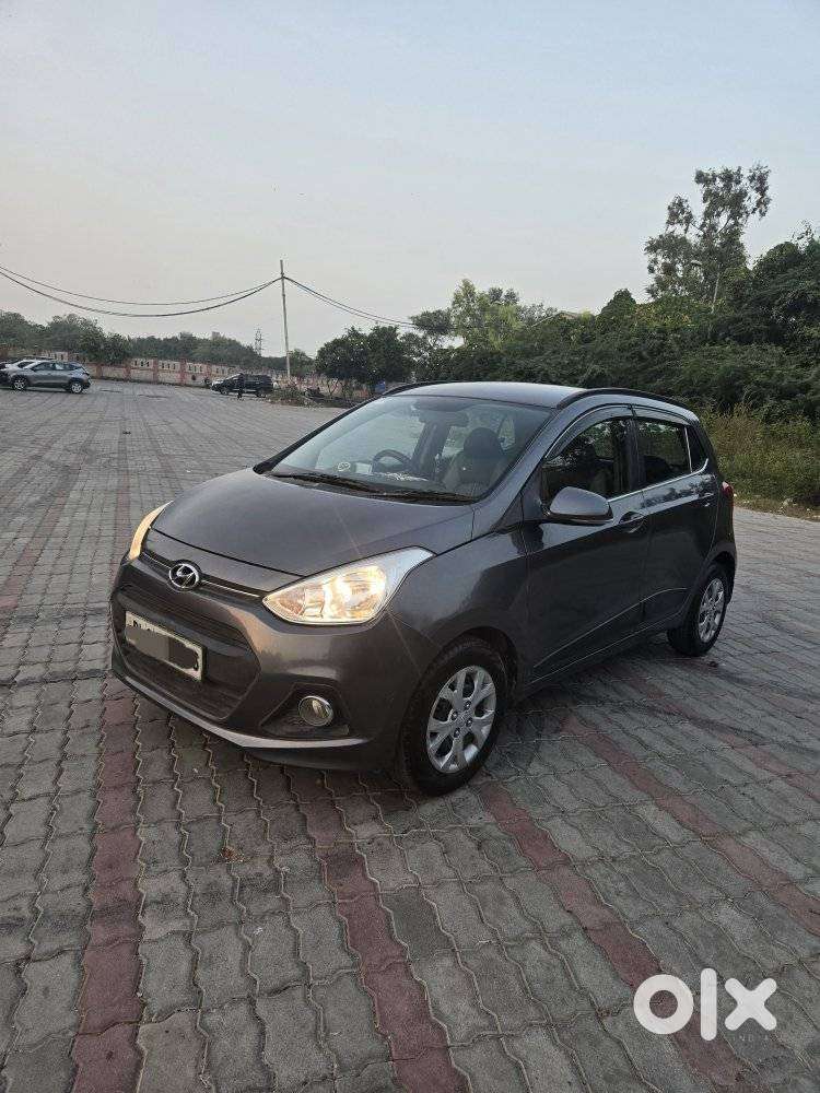 Hyundai Grand I10 Sportz, 2016, Petrol