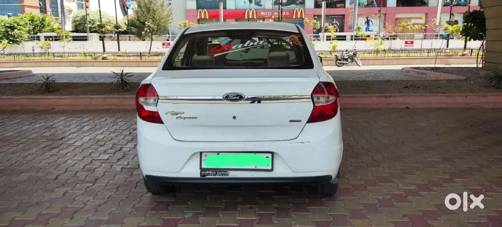 Ford Aspire Titanium 2016