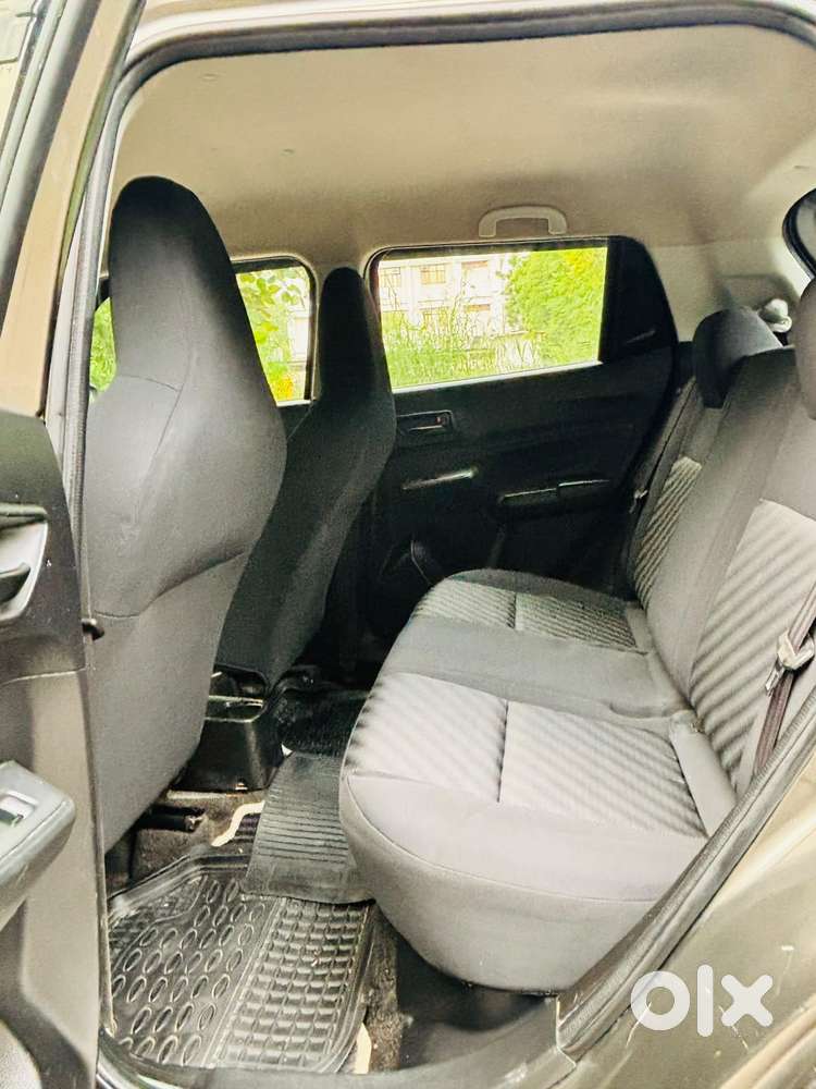Maruti Suzuki Swift Lxi Optional-o, 2022, Petrol
