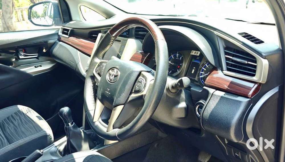 Toyota Innova Crysta 2.4 V, 2017, Diesel