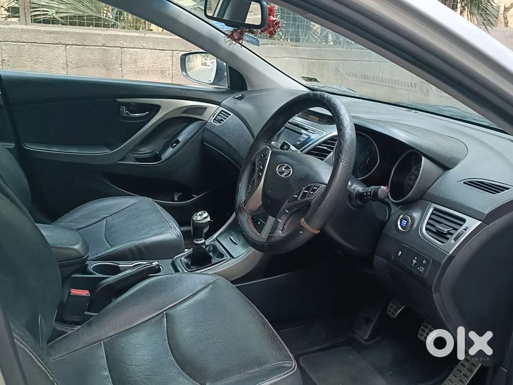 Hyundai Elantra 1.6 Sx Option, 2015, Petrol
