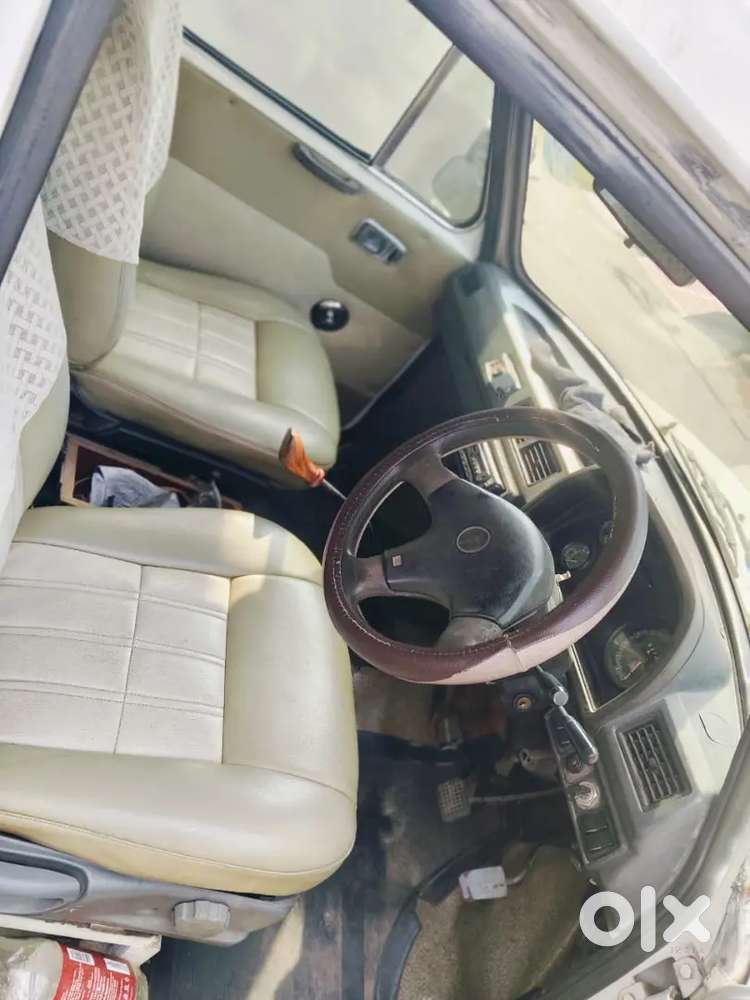 Ambassador Ambassador 2010 95000 Km Driven