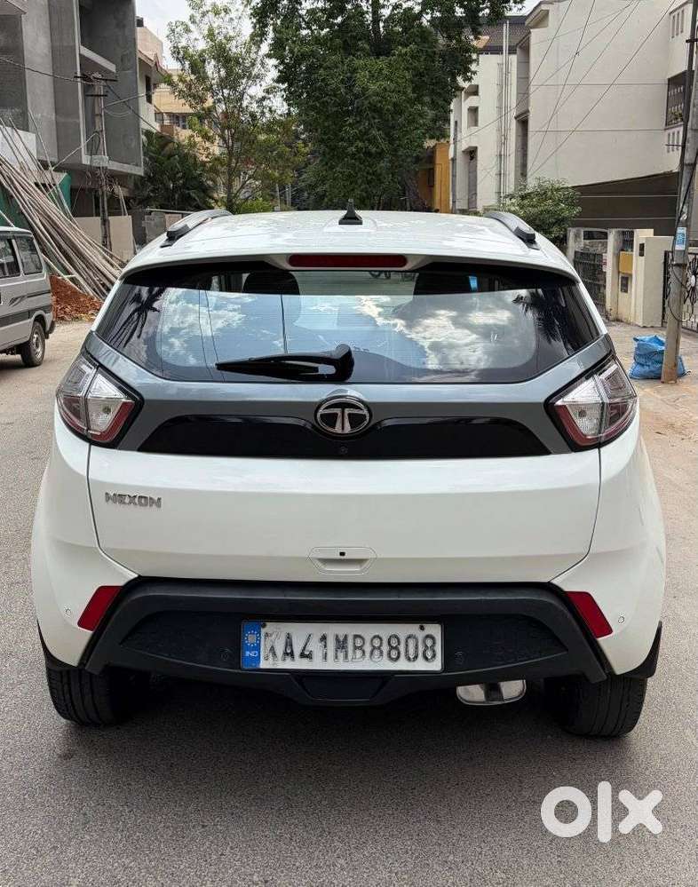 Tata Nexon 1.2 Revotron Xza Plus Dualtone, 2018, Petrol