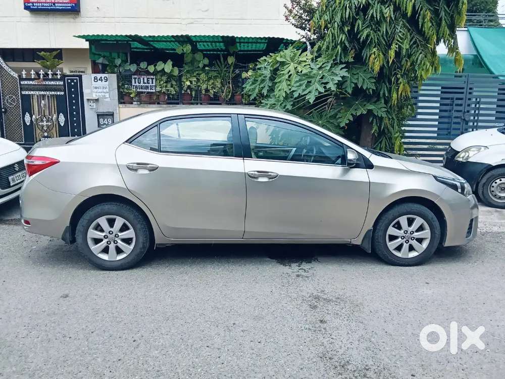 Corolla Altis Diesel G 2015
