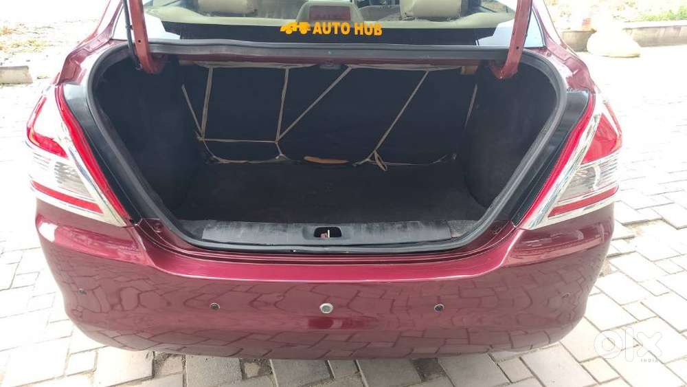 Maruti Suzuki Swift Dzire 1.2 Vxi Bsiv, 2015, Petrol