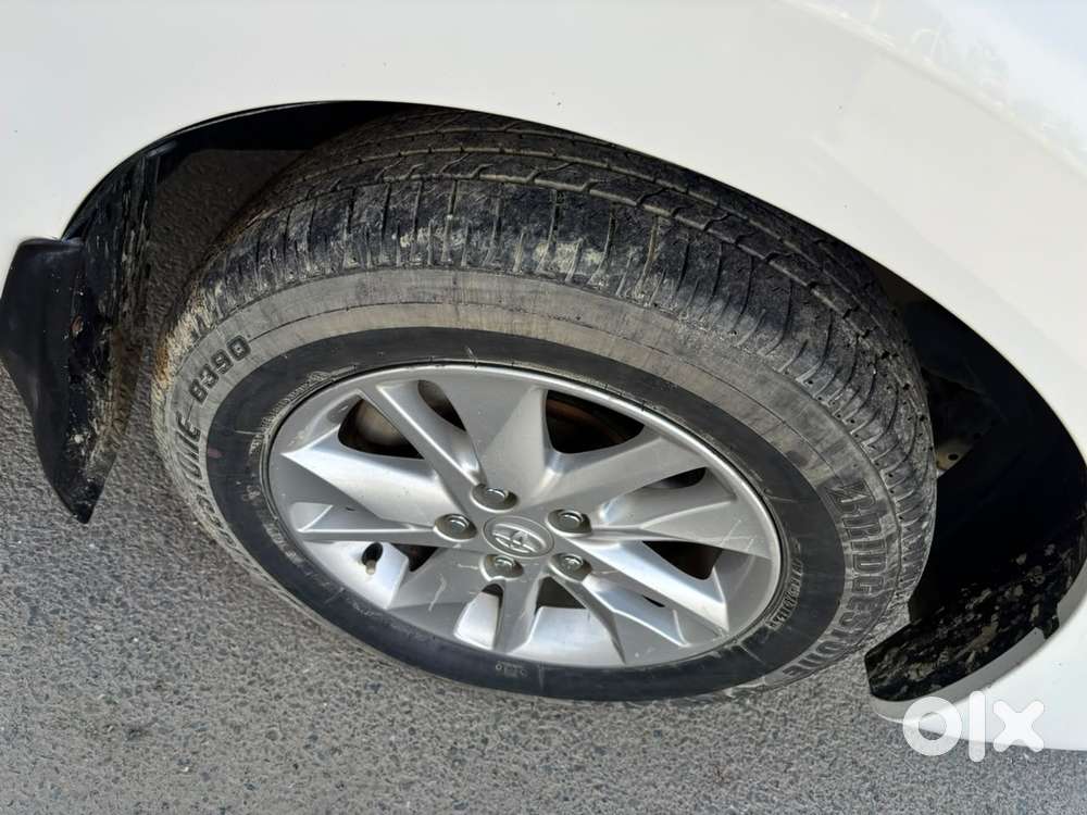 Toyota Innova Crysta 2.4 G Mt 8s, 2023, Diesel