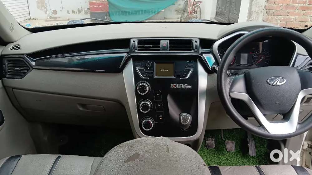 Kuv Mahindra White 2016 Modal Good Condition
