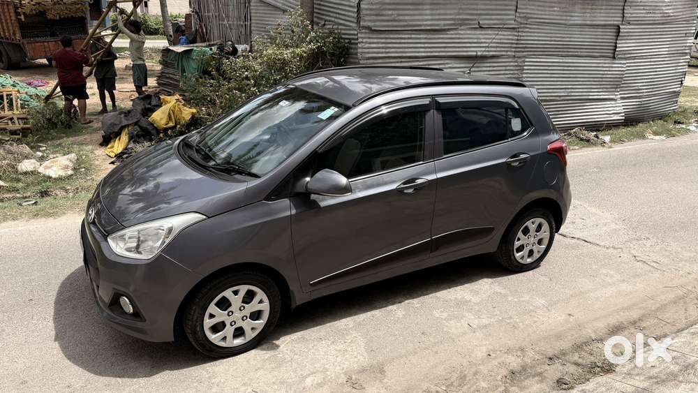 Hyundai Grand I10 Sportz, 2016, Petrol