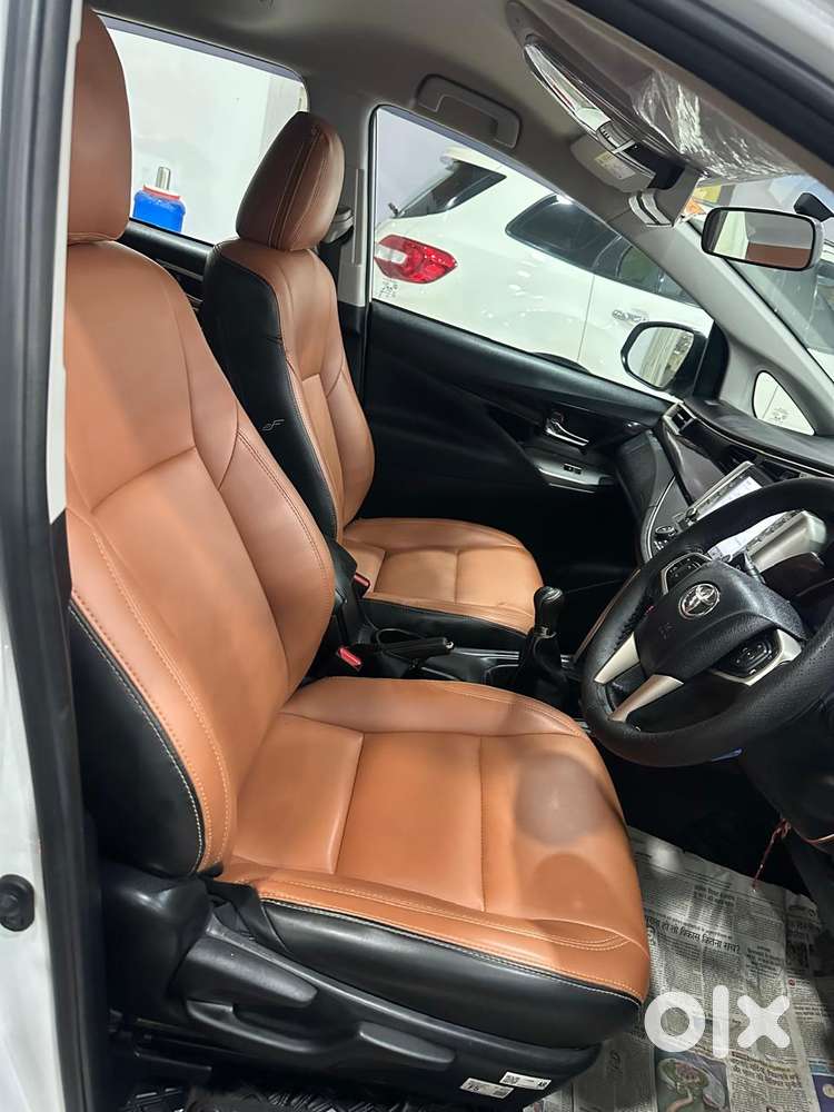 Toyota Innova Crysta 2.4 V, 2025, Diesel