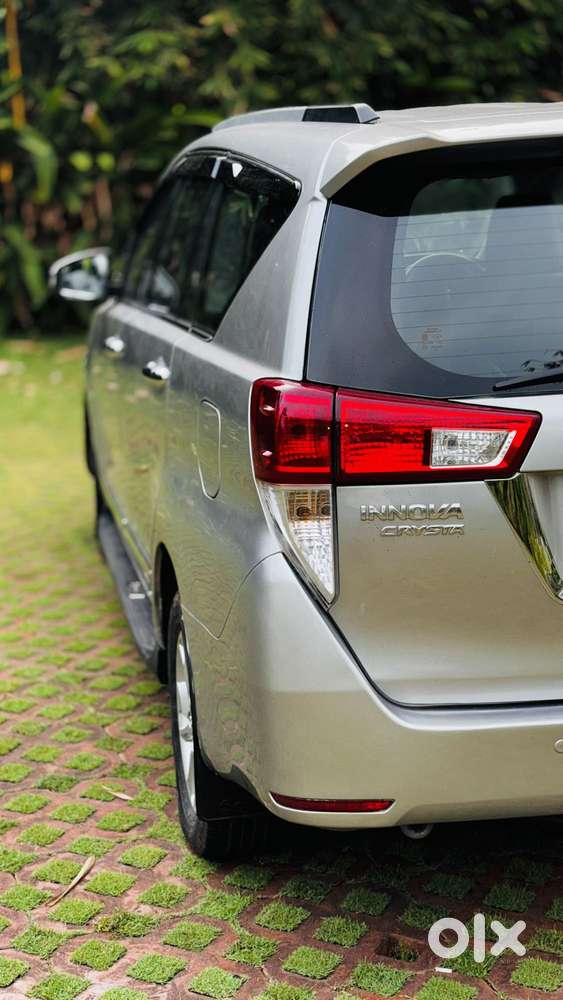 Toyota Innova Crysta 2.4 G Mt, 2017, Diesel