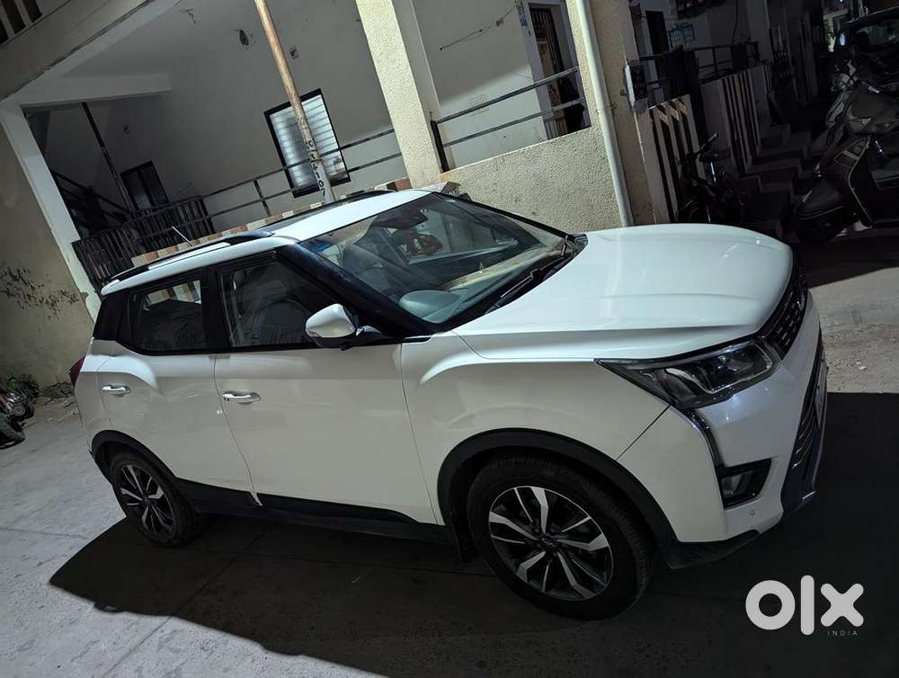 Mahindra Petrol Car 2020