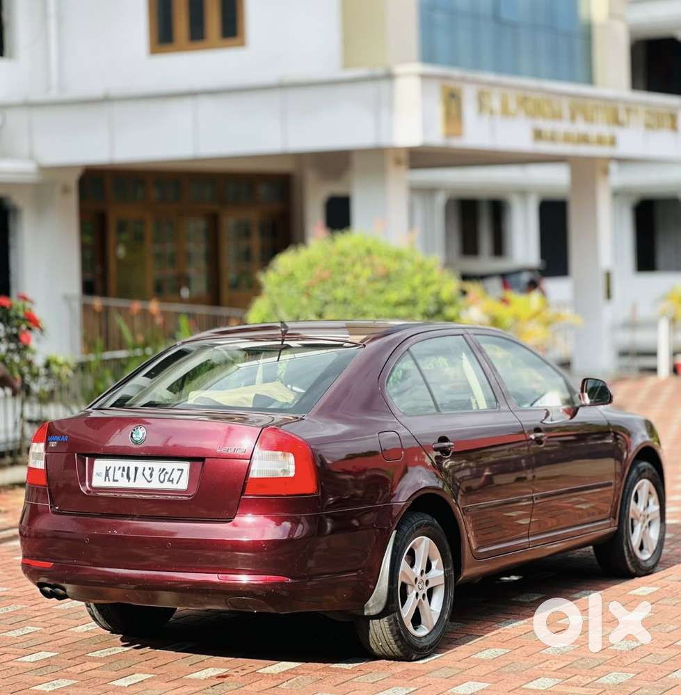 Skoda Laura Elegance 2.0 Tdi Cr At, 2012, Diesel