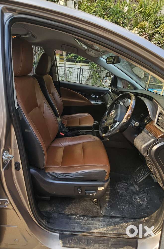 Toyota Innova Crysta 2.8z Automatic, 2016, Diesel