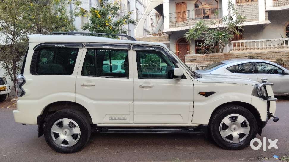 Mahindra Scorpio S6 Plus, 2017, Diesel