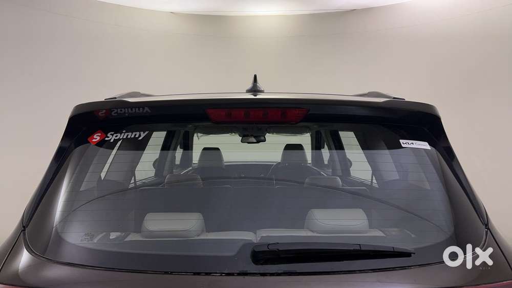 Kia Carens 1.4 Luxury Plus 6 Str, 2022, Petrol