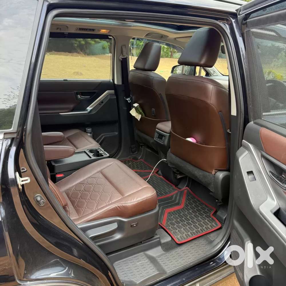 Toyota Innova Hycross 2.0 Zx (o) Hybrid 7 Str, 2024, Petrol