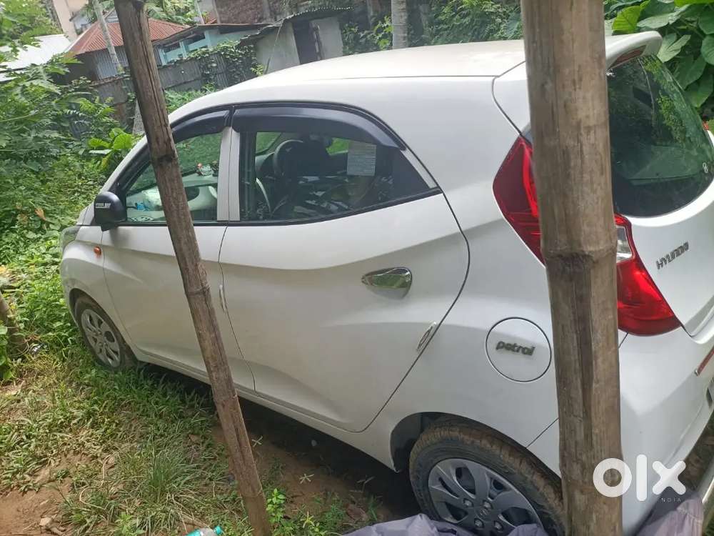 Hyundai Eon 2016 Petrol 70000 Km Driven