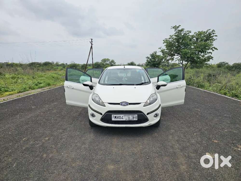 Ford Fiesta Petrol Manual 2014
