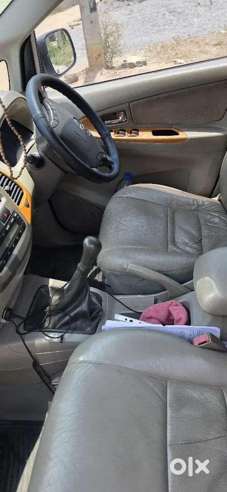 Toyota Innova 2.5 V Topend , Showroom Serviced With No Claims