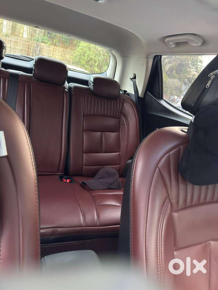 Mahindra Xuv 3xo 2025 Petrol Well Maintained