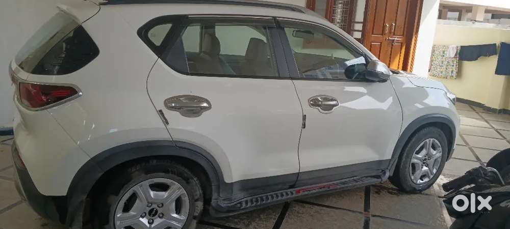 Kia Sonet 2021 Petrol 30000km Driven