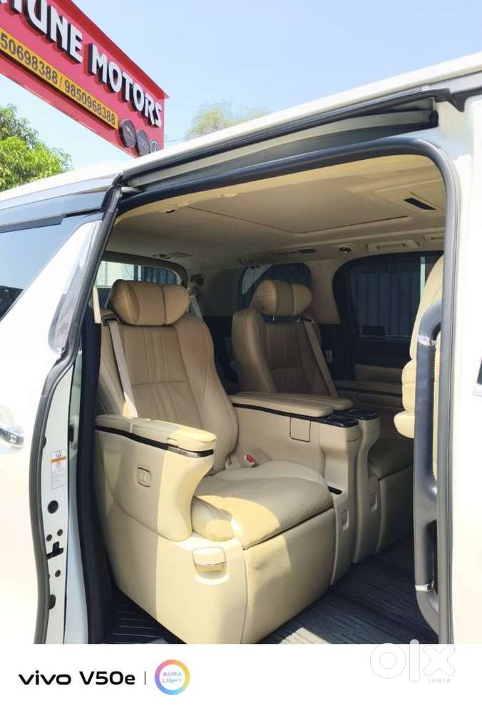 Toyota Vellfire 2.5 Hybrid, 2020, Petrol