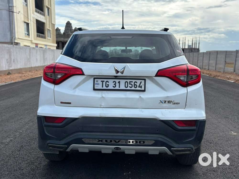 Mahindra Xuv300 W6 Amt Diesel, 2023, Diesel
