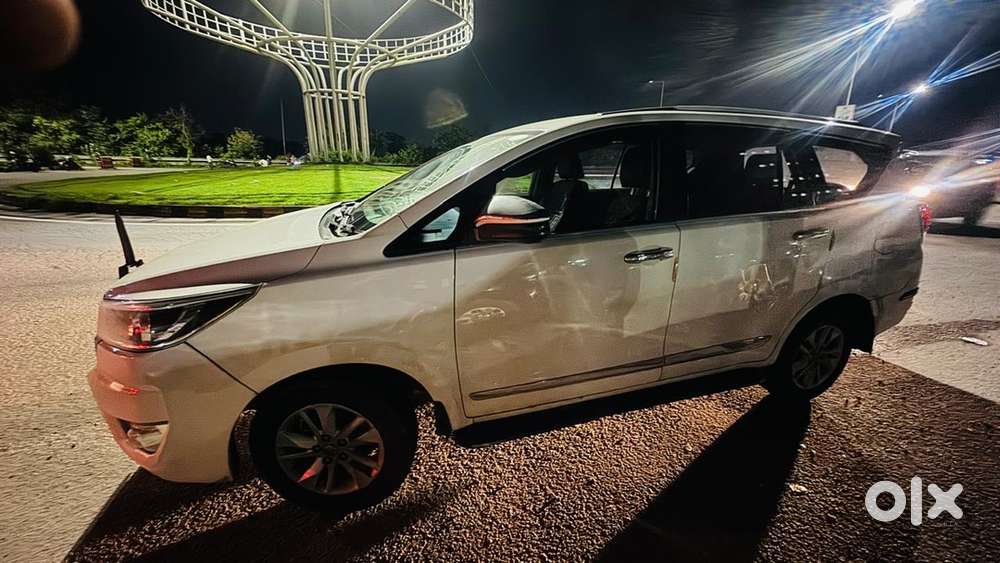 Toyota Innova Crysta 2019