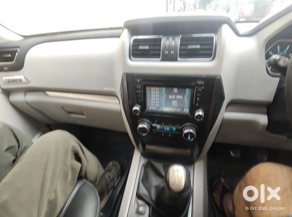 Mahindra Scorpio 2.2 S10 Diesel 2015