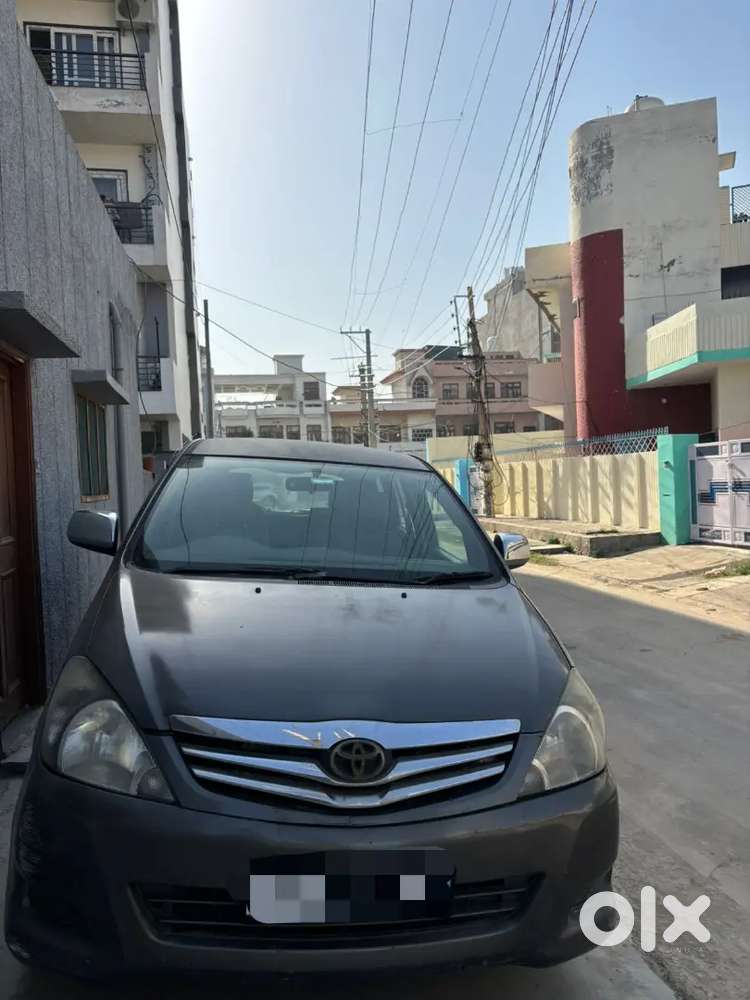 Inovva 7 Seater Car