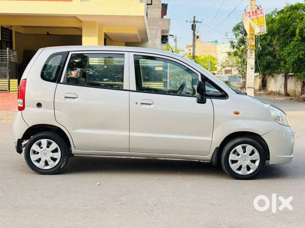 Maruti Suzuki Zen Estilo Lxi Bs Iv, 2010, Petrol