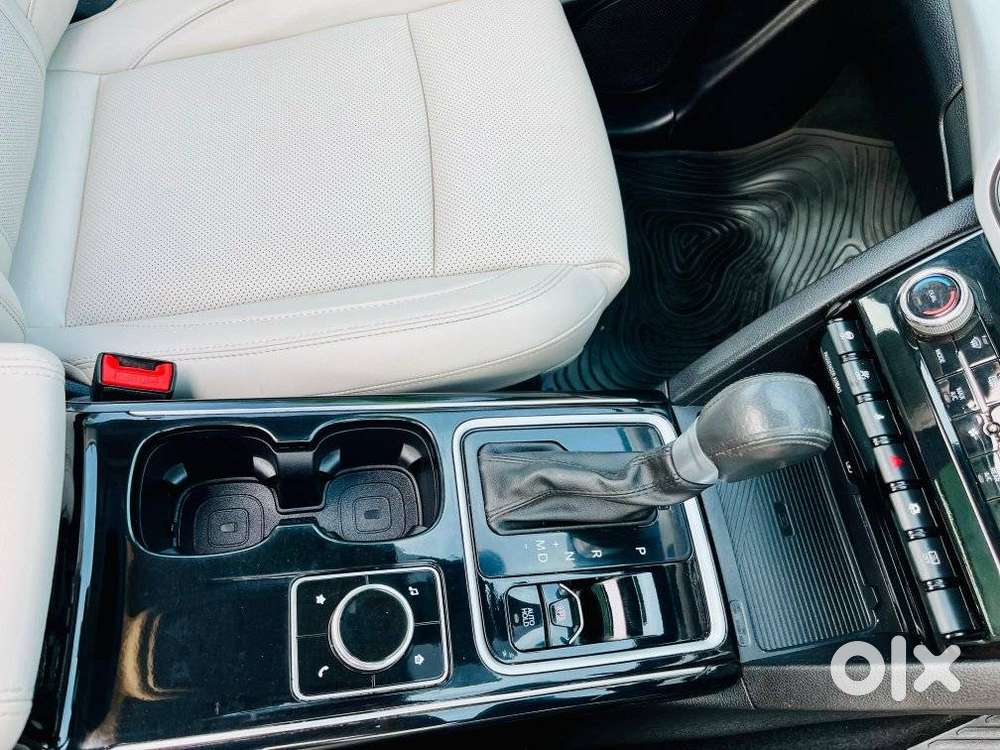 Mahindra Xuv700 2.0 Ax 7 Petrol At Luxury Pack Str, 2023, Petrol