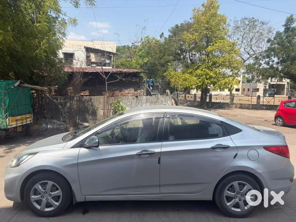 Hyundai Fluidic Verna 2012