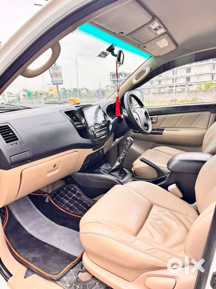 Toyota Fortuner 4x2 Manual, 2015, Diesel