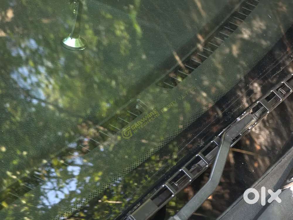 Full Accessories Equipped Eon