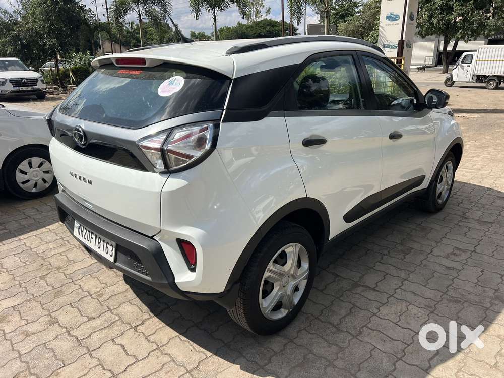 Tata Nexon 1.2 Revotron Xma Amt (s), 2022, Diesel