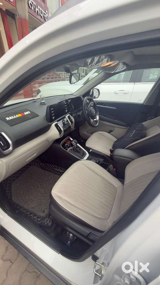 Kia Sonet 2023 Petrol 19000 Km Driven