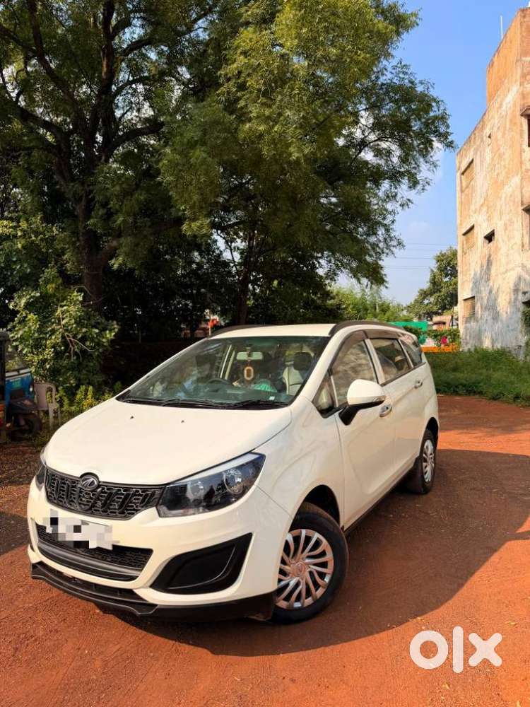 Mahindra Marazzo M4, 2019, Diesel