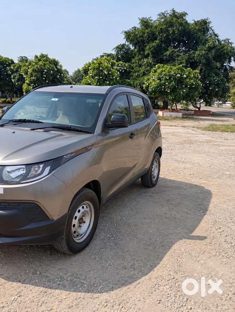Mahindra Kuv 100 2016