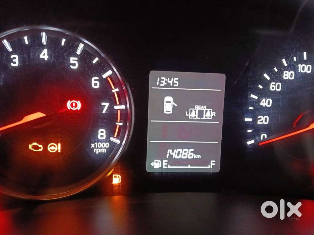 Maruti Suzuki Swift 1.2 Vxi (o), 2024, Petrol