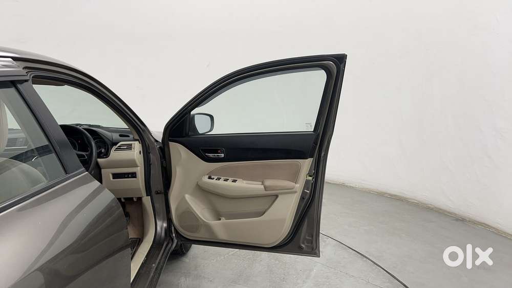 Maruti Suzuki Dzire Vxi Ags, 2022, Petrol