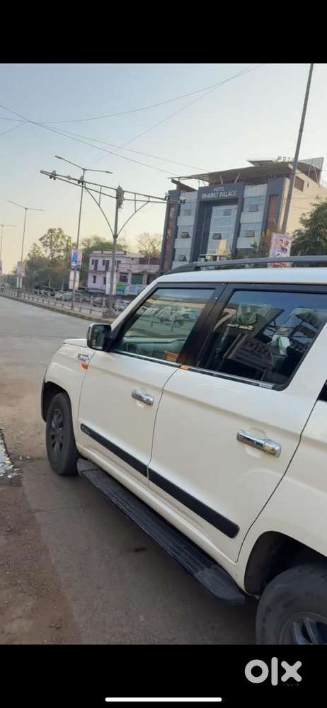 Mahindra Tuv 300 2018 Diesel Well Maintained